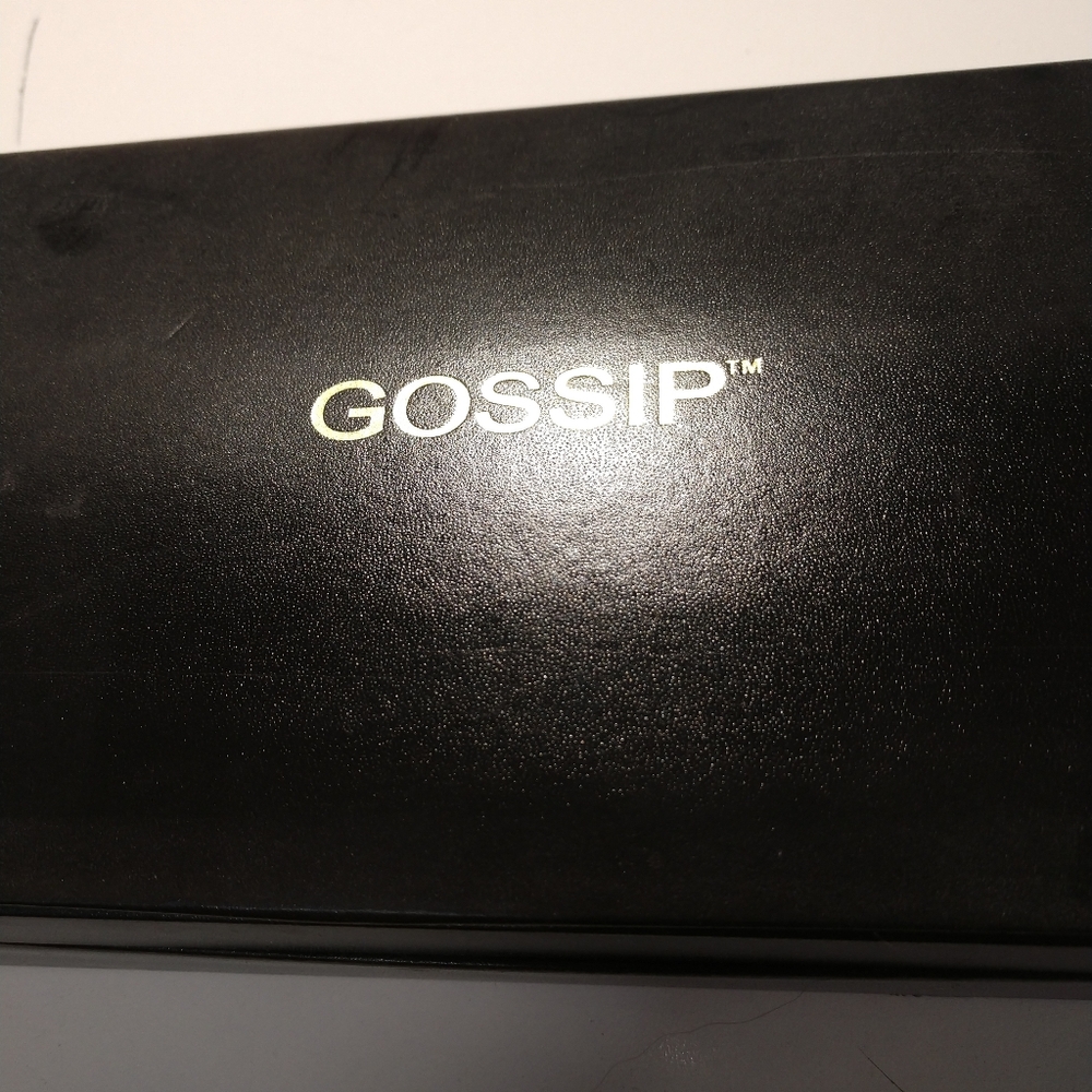 Gossip Watch Set